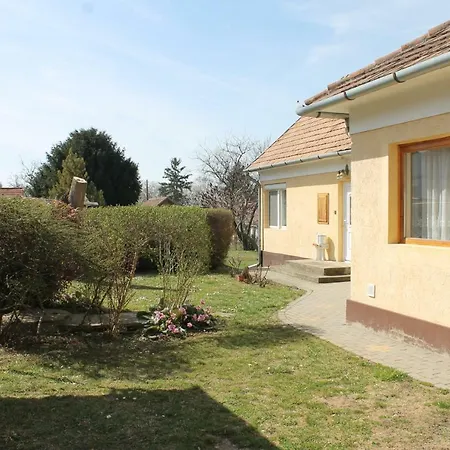 Casa vacanze Sungarden Apartman Szemes *